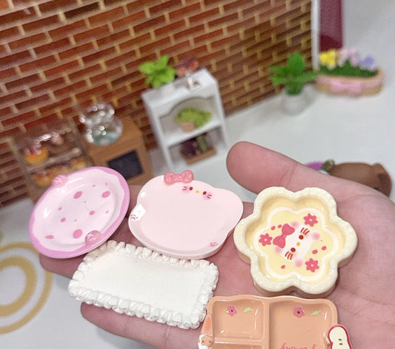 🍽️ Miniature Cute Plate & Tray Trinket Set for LPS | Kawaii Plates, Trays & Kitchen Decor