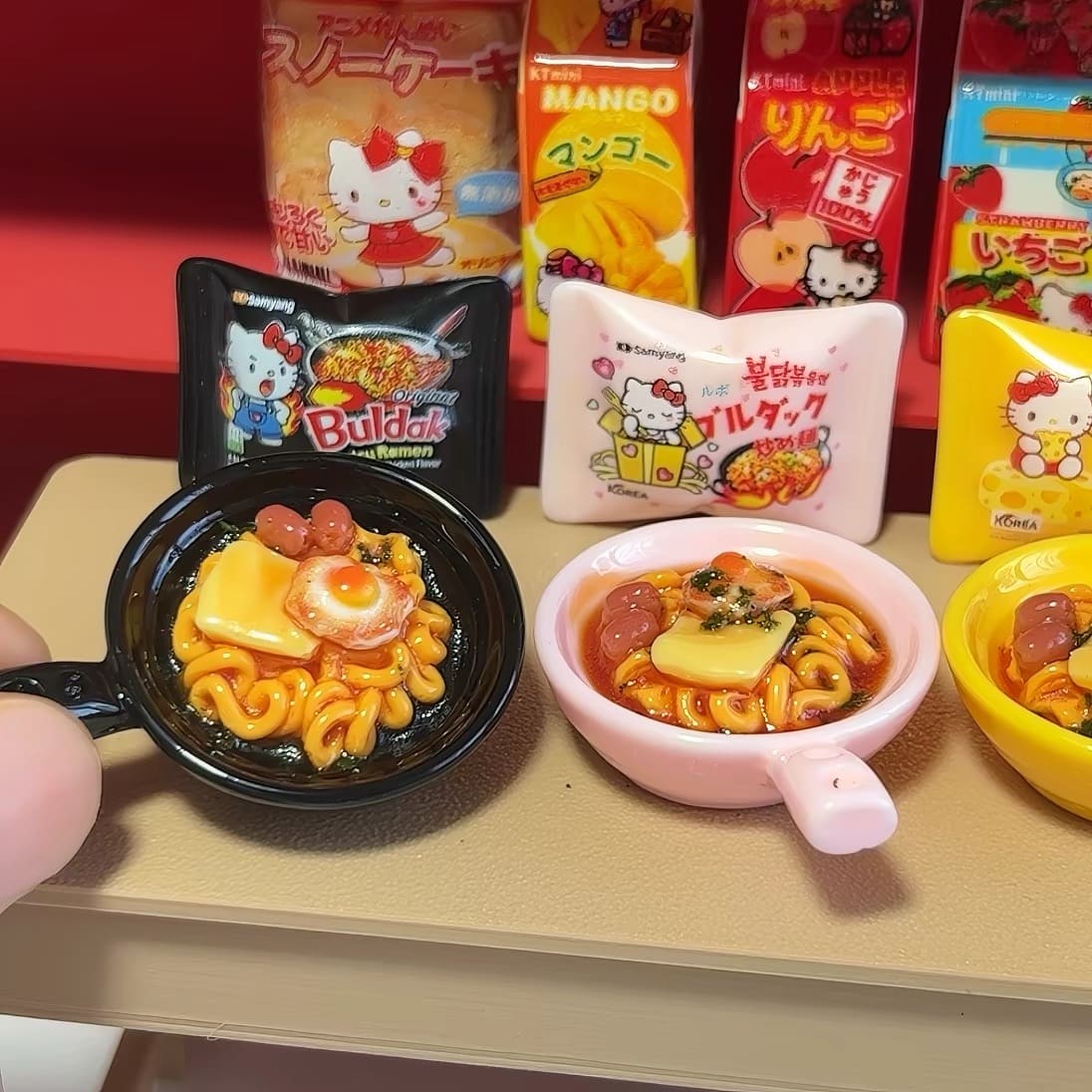 Realistic Miniature Ramen Noodle Pan | Custom Fake Food Accessory for 1:12 Dollhouses & Dioramas