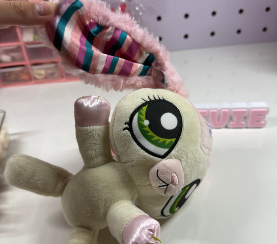 Littlest Pet Shop VIP's Plush Yellow BUNNY Laying Down 2008