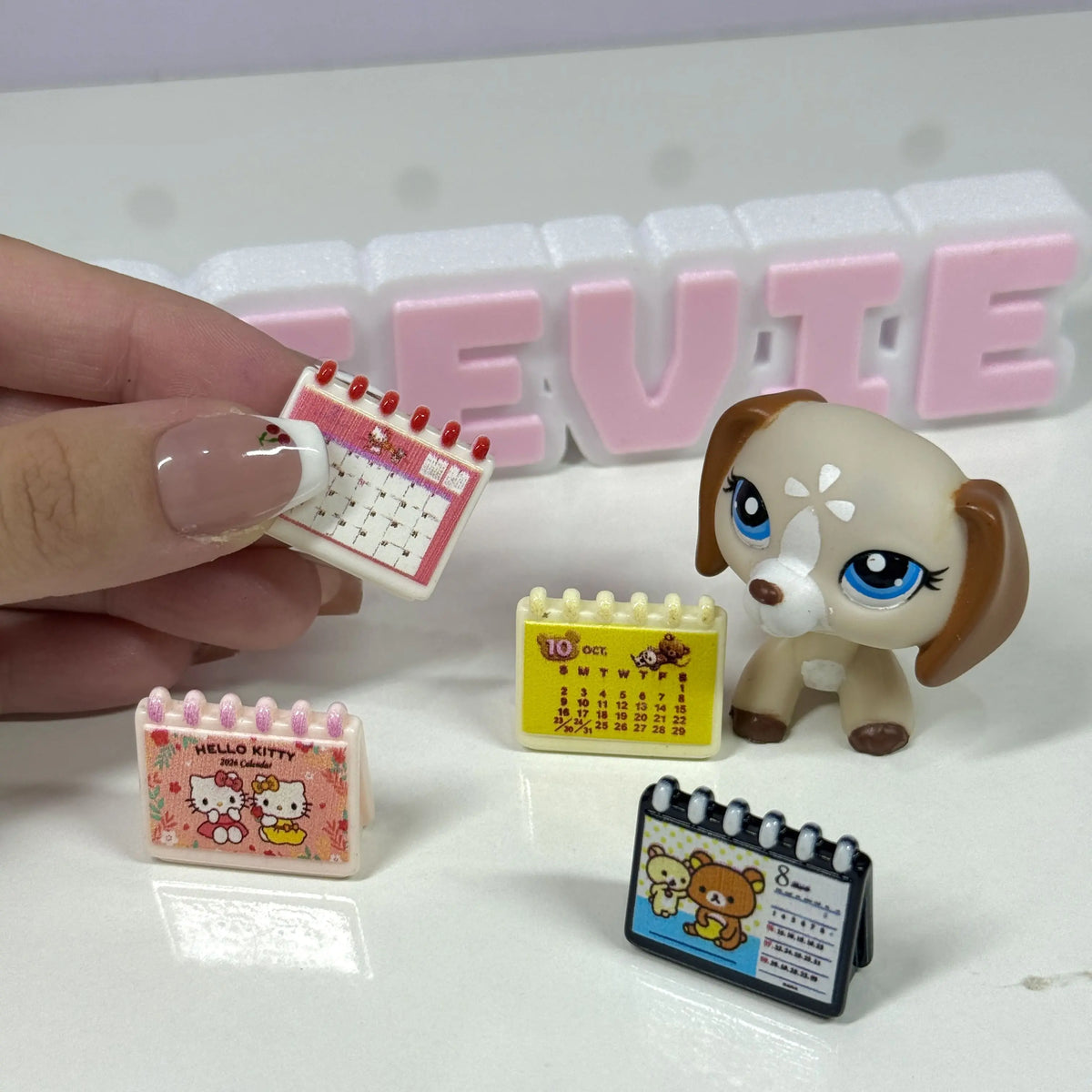 Miniature Desk Calendar Trinket – Kawaii Dollhouse Accessory for LPS Setups | Single or Set of 4