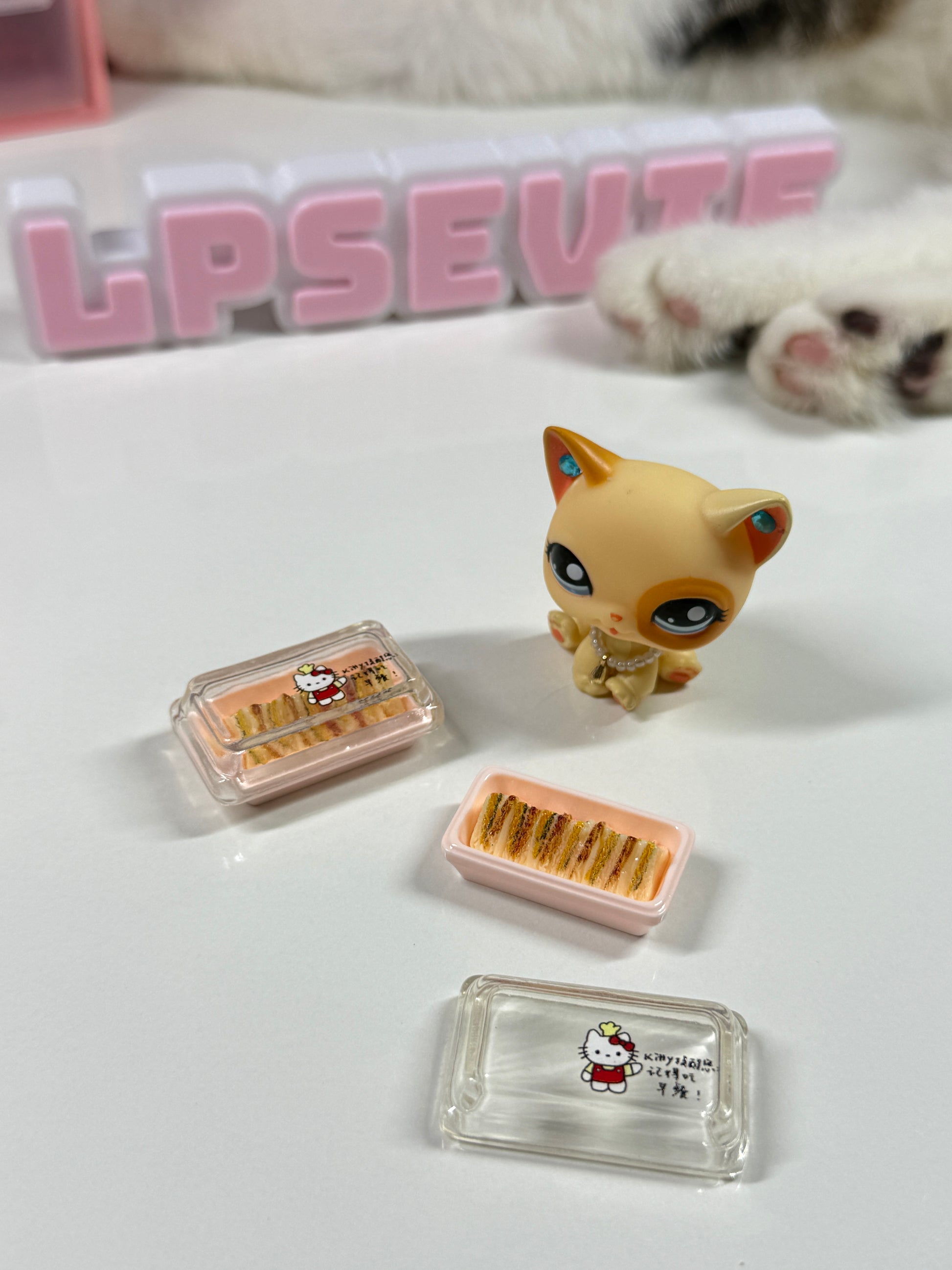 LPS Cute Hello-Kitty food trinkets