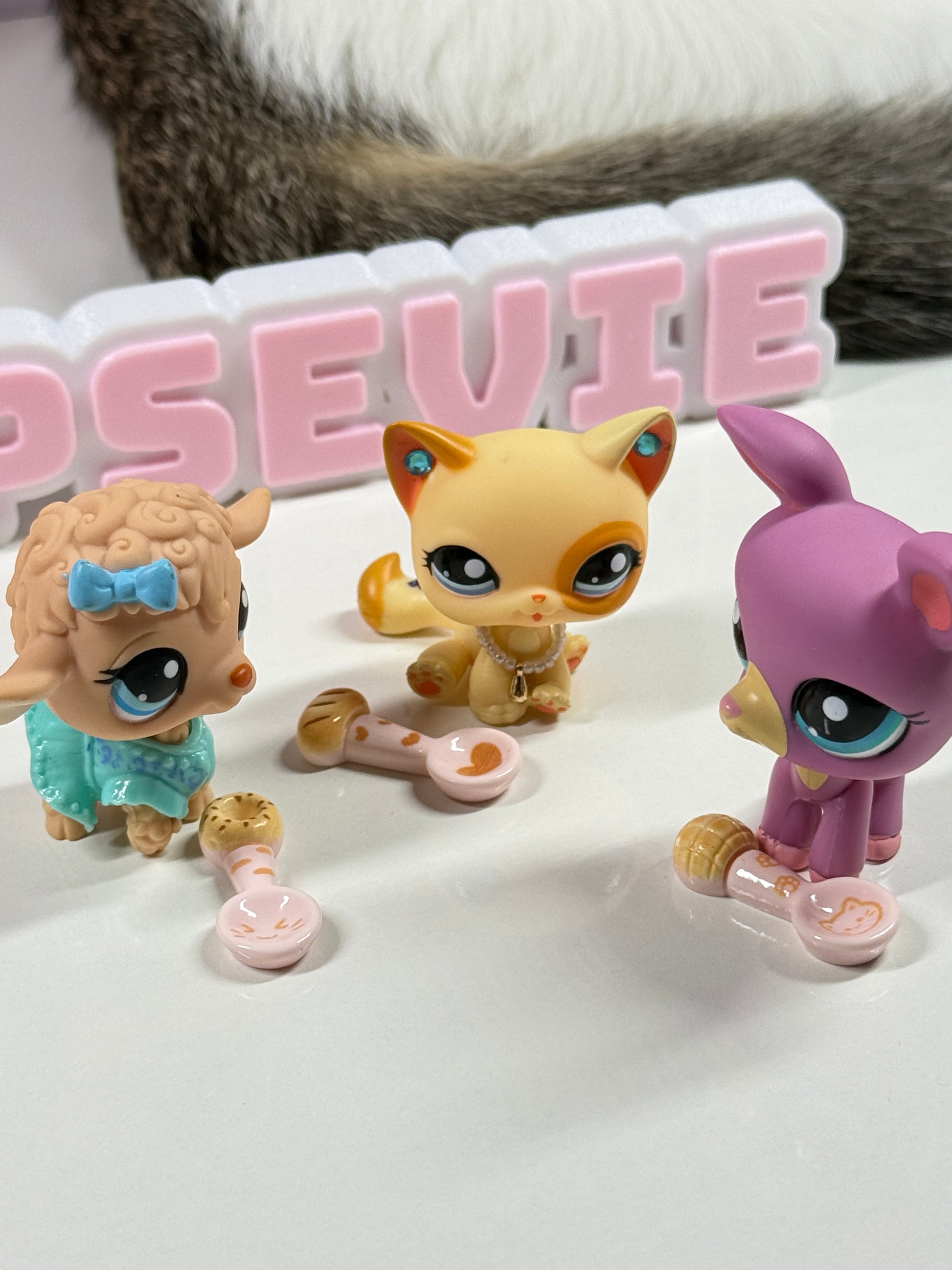 LPS Cute Hello-Kitty food trinkets