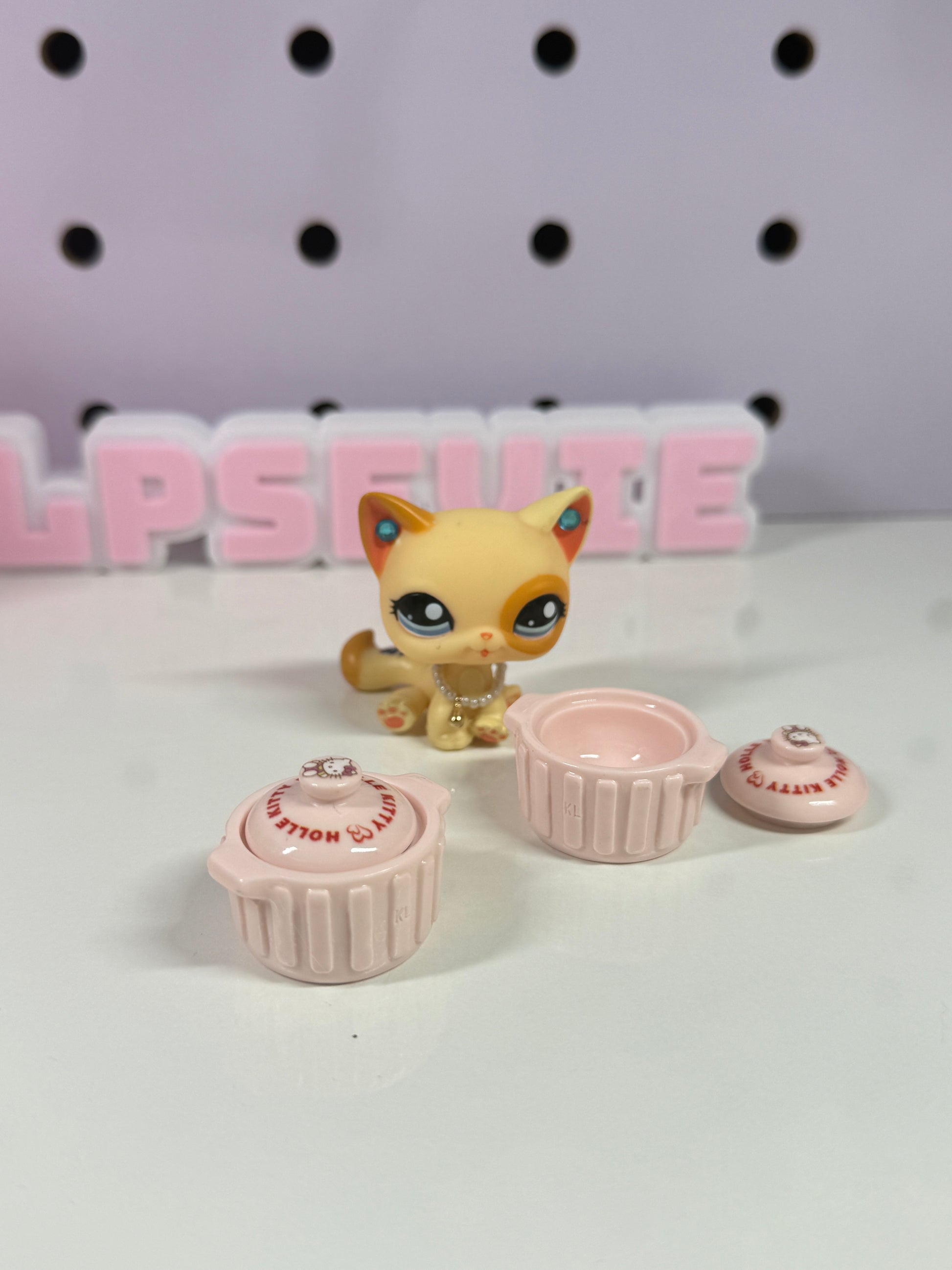 LPS Cute Hello-Kitty food trinkets
