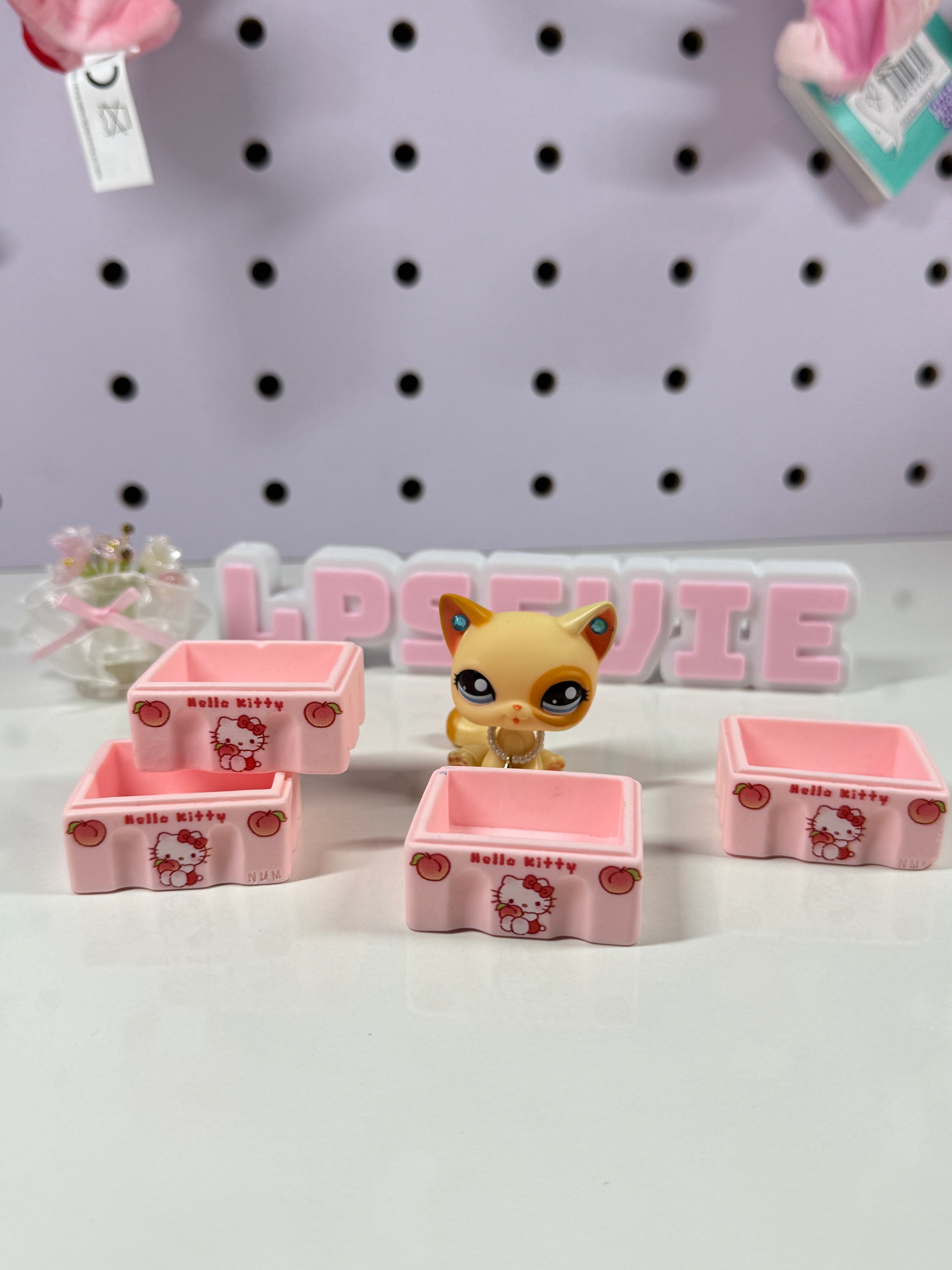Hello Kitty Drink Crate Trinket for LPS