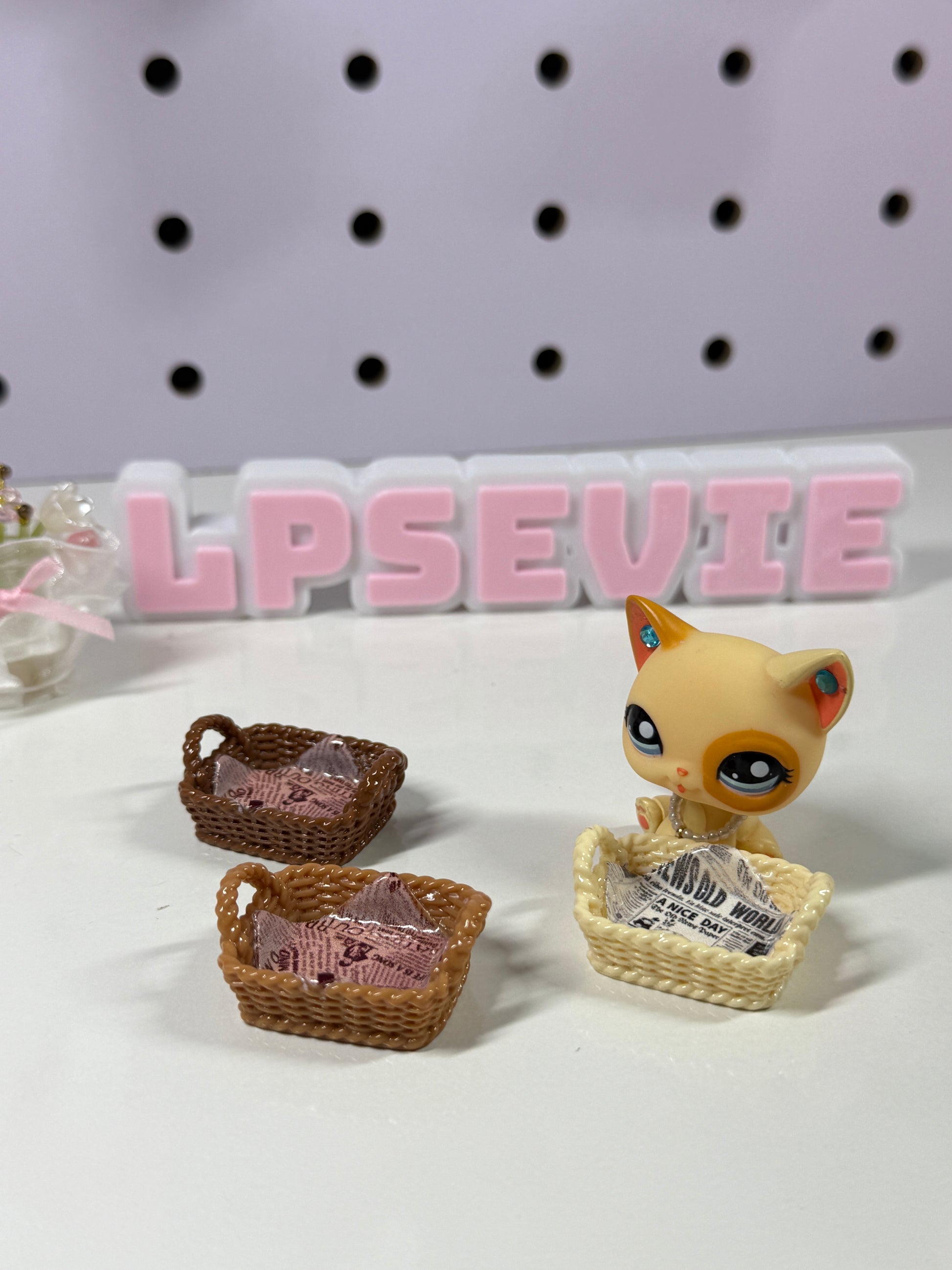 Baskets for LPS