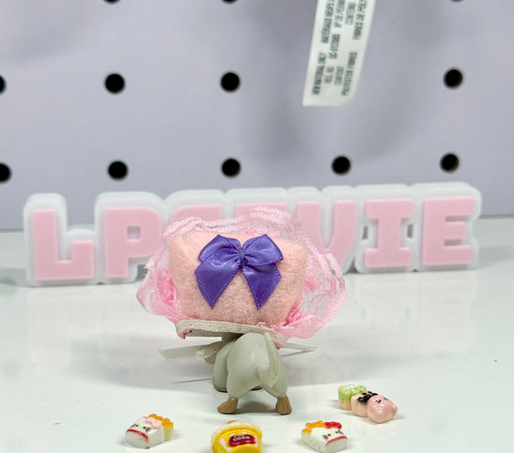 Littlest Pet Shop Ferret #1172 Exclusive Grey Peach + LPS ferret's bonnet