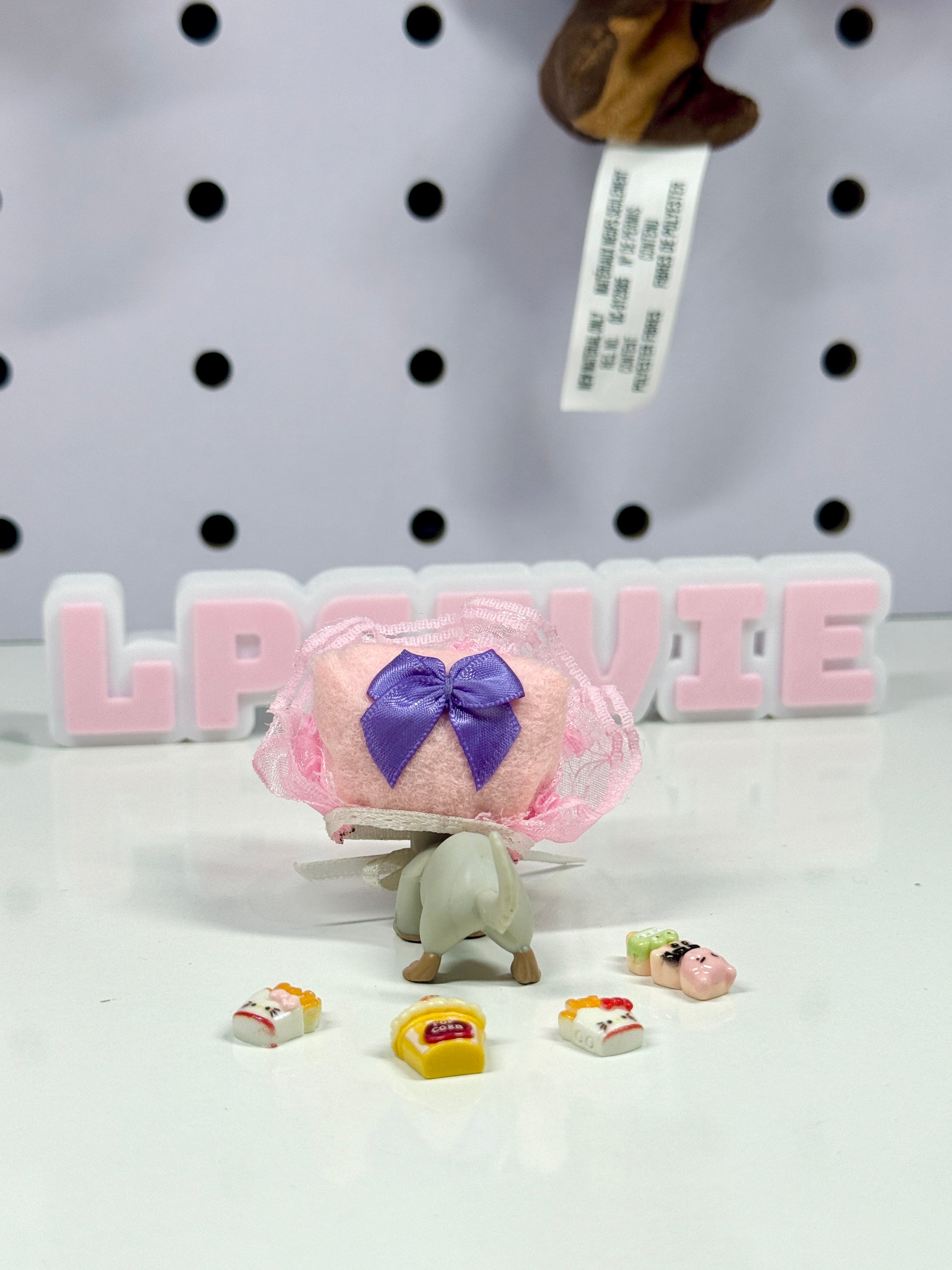 Littlest Pet Shop Ferret #1172 Exclusive Grey Peach + LPS ferret's bonnet