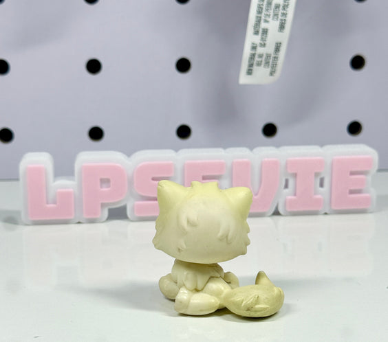 Authentic LPS #428 Cream Persian Cat Blue Eyes Littlest Pet Shop ✨