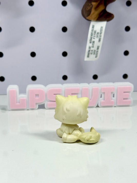 Authentic LPS #428 Cream Persian Cat Blue Eyes Littlest Pet Shop ✨