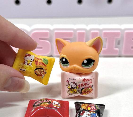 🍜 Hello Kitty Buldak Ramen Package Trinket for LPS 🎀