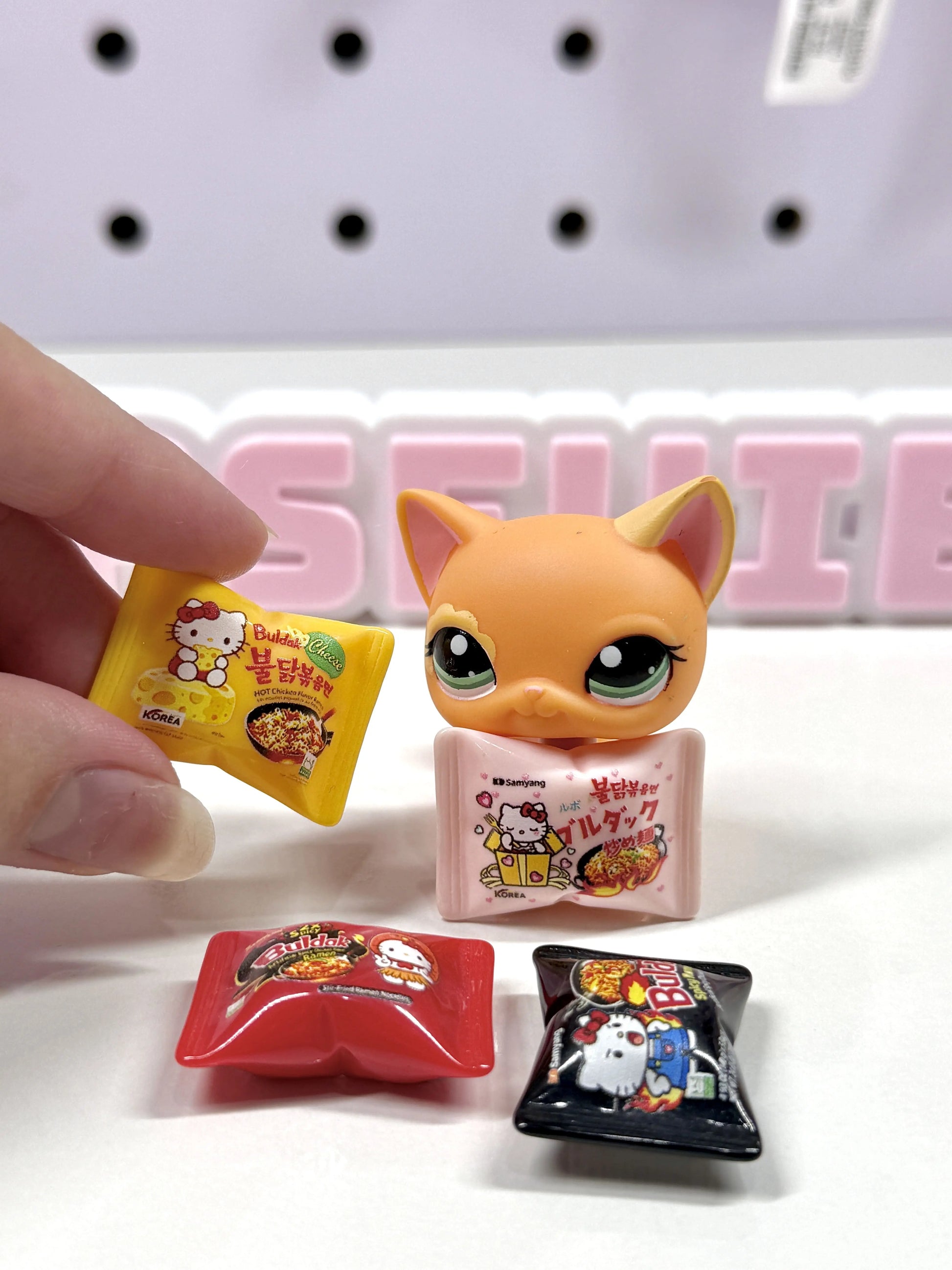 🍜 Hello Kitty Buldak Ramen Package Trinket for LPS 🎀