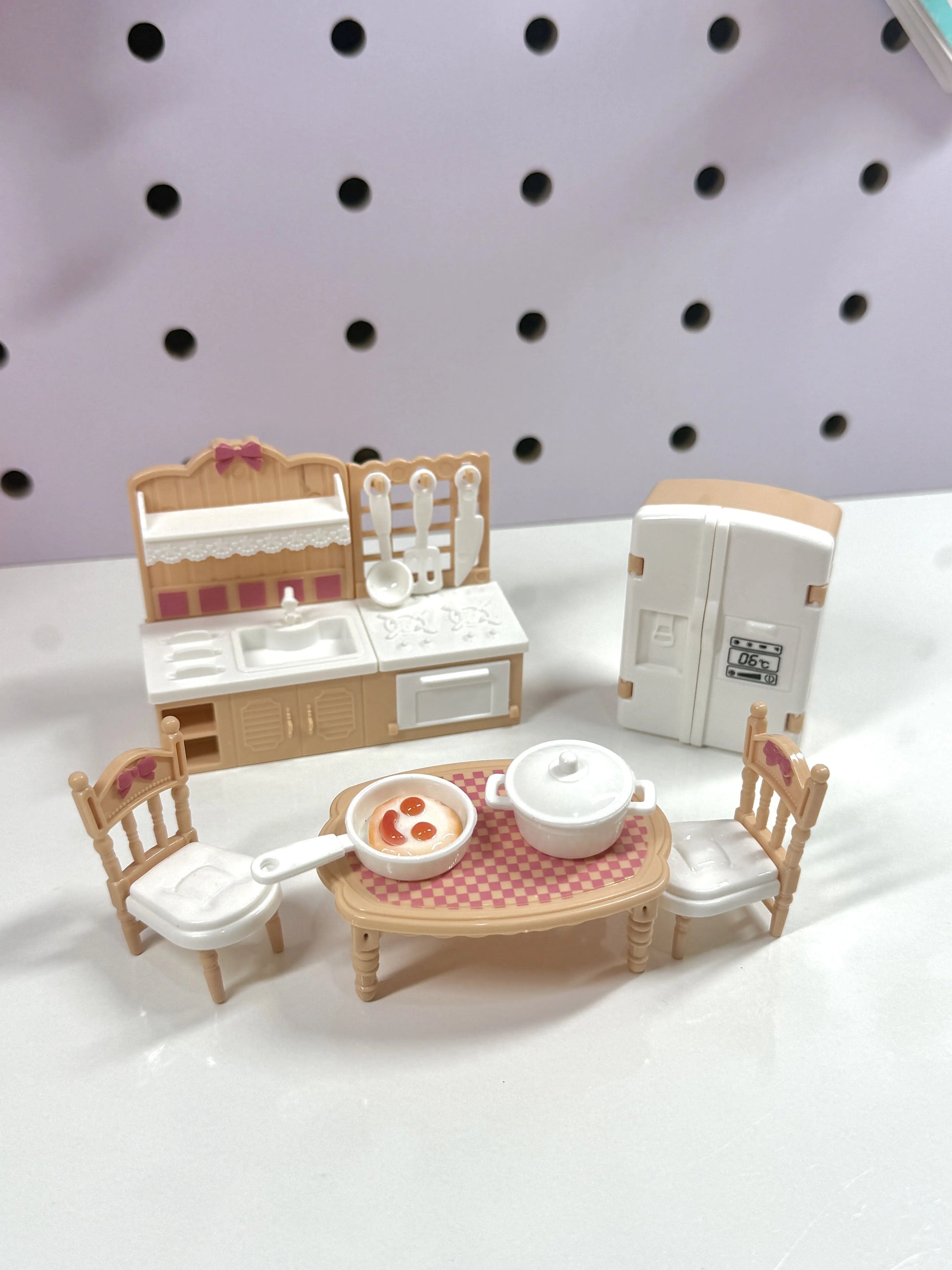 Miniature Beige Kitchen Set for LPS | Dollhouse Kitchen Furniture & Accessories