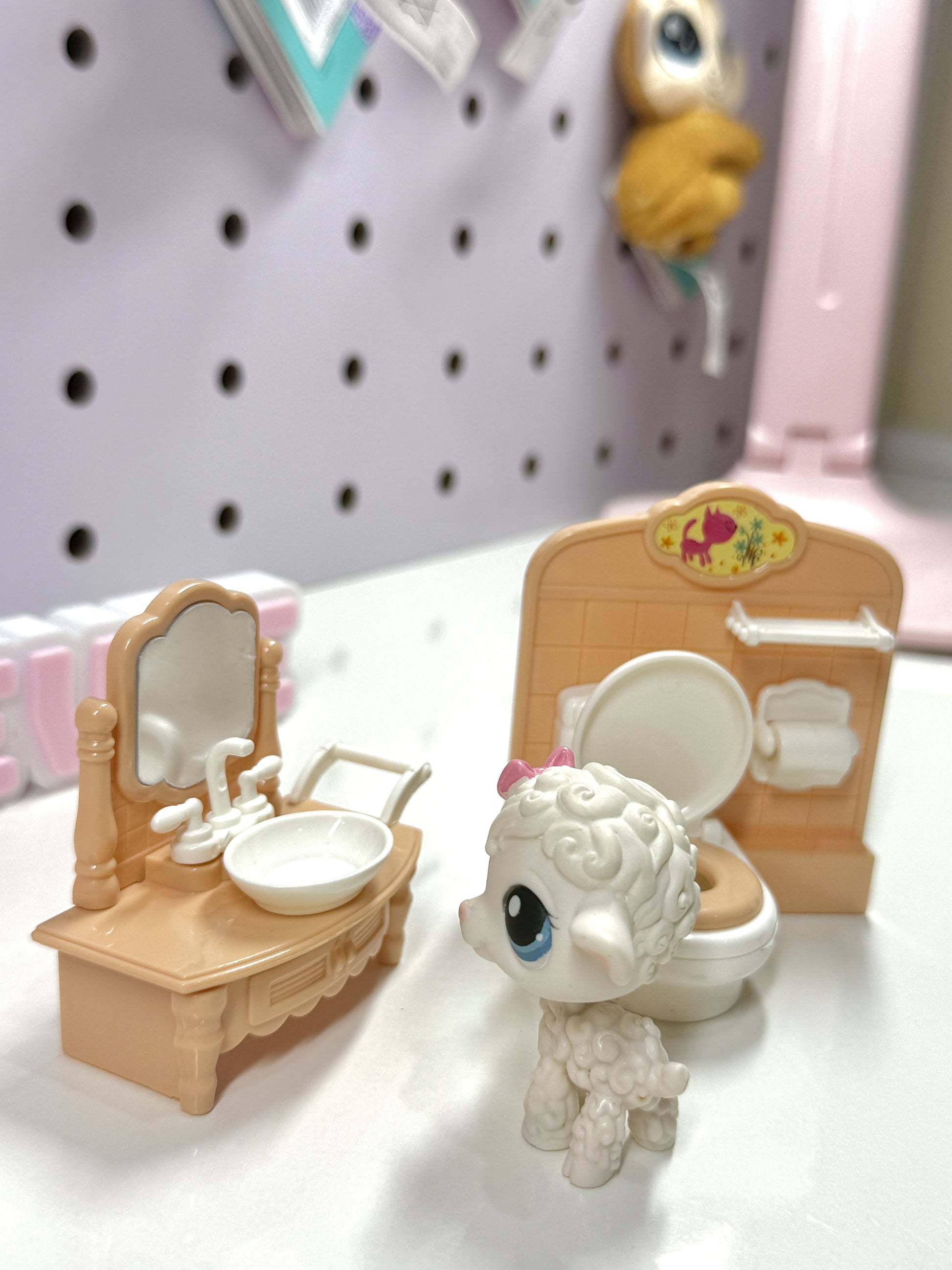 Miniature Bathroom Set for LPS | 1:12 Scale Dollhouse Bathroom Accessories