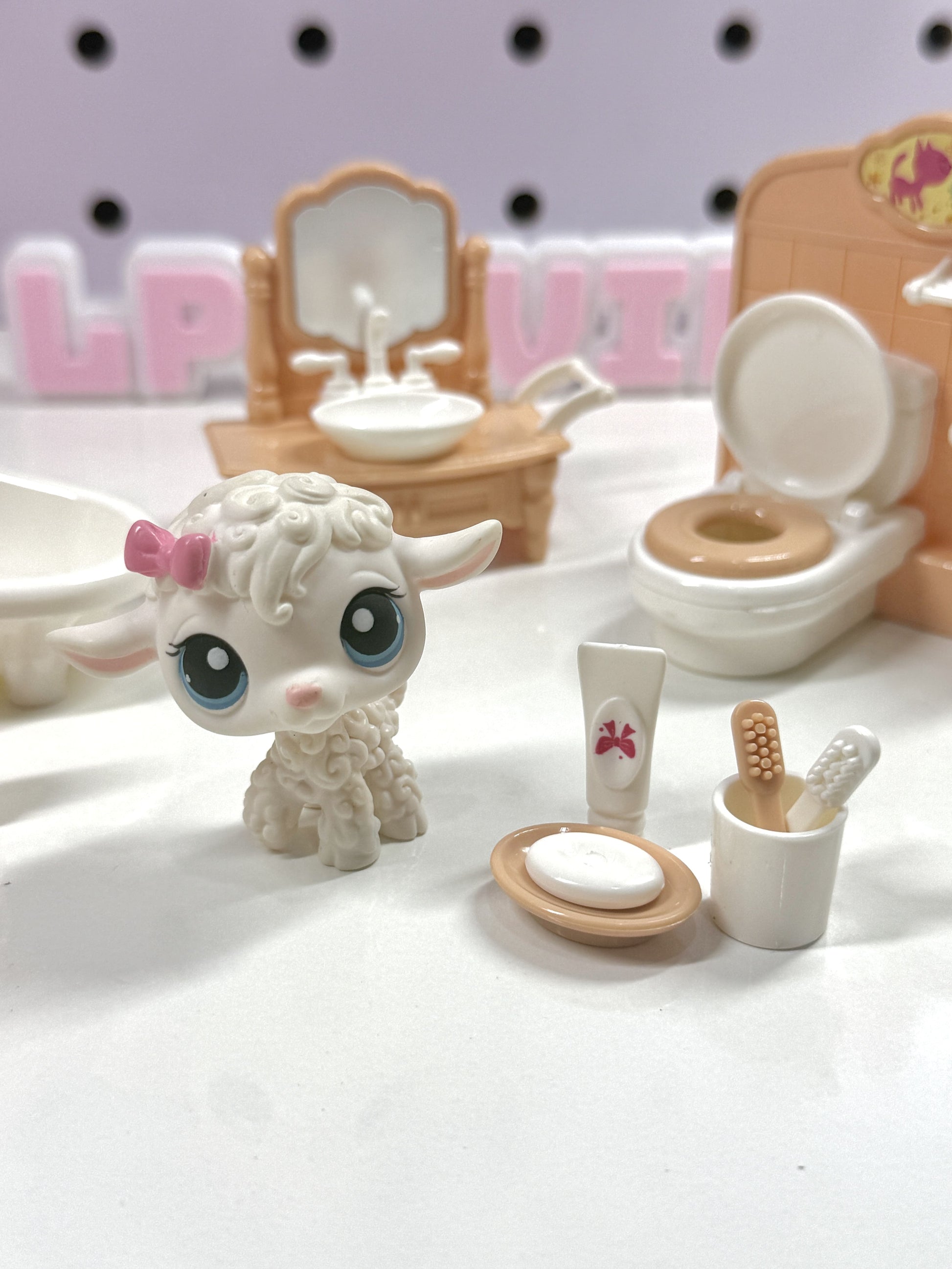 Miniature Bathroom Set for LPS | 1:12 Scale Dollhouse Bathroom Accessories