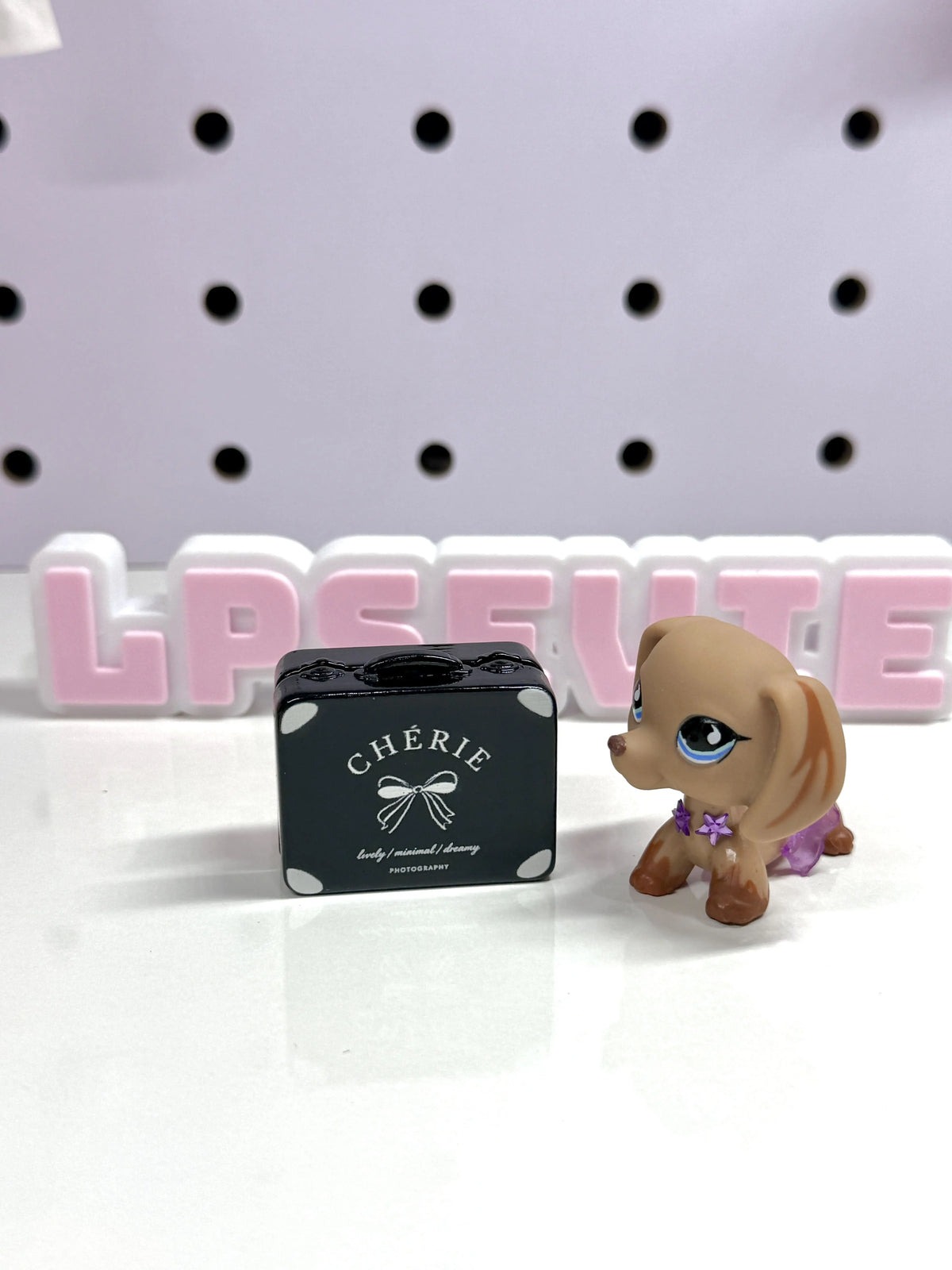 Miniature White Suitcase for LPS (CAN OPEN & CLOSE)