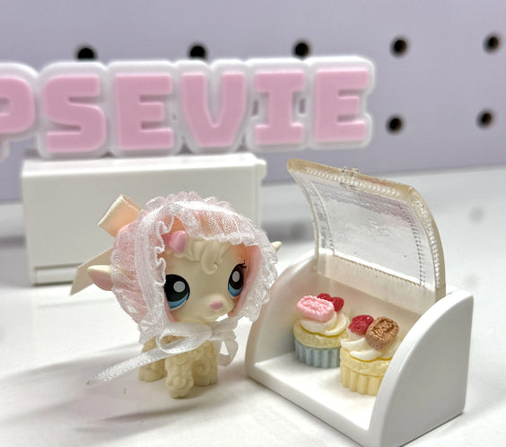 🧁 Miniature Cupcake Display Case for LPS