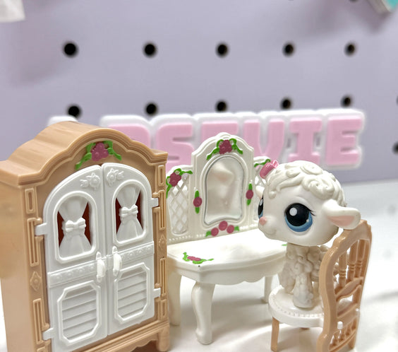 🌹 Vintage Rose Bedroom Furniture Set for LPS & Dollhouse Miniatures | Bed, Vanity, Chair & Wardrobe