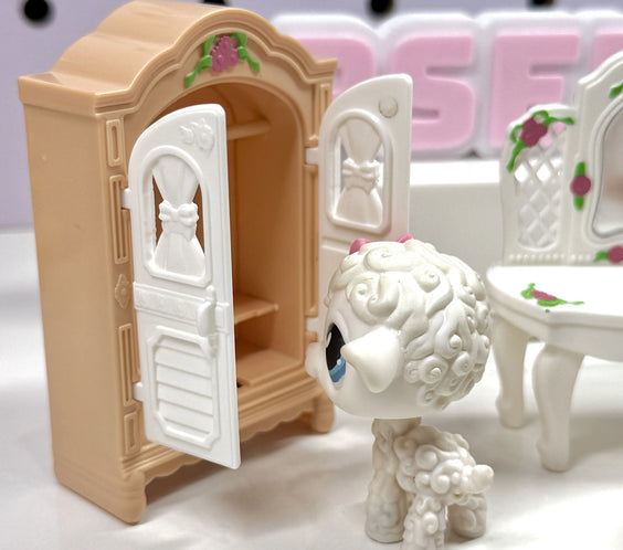 🌹 Vintage Rose Bedroom Furniture Set for LPS & Dollhouse Miniatures | Bed, Vanity, Chair & Wardrobe