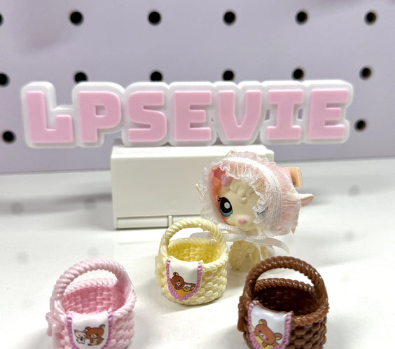 🧺 Miniature Rilakkuma Basket for LPS & Dollhouse Accessories | Cute Picnic Basket Prop