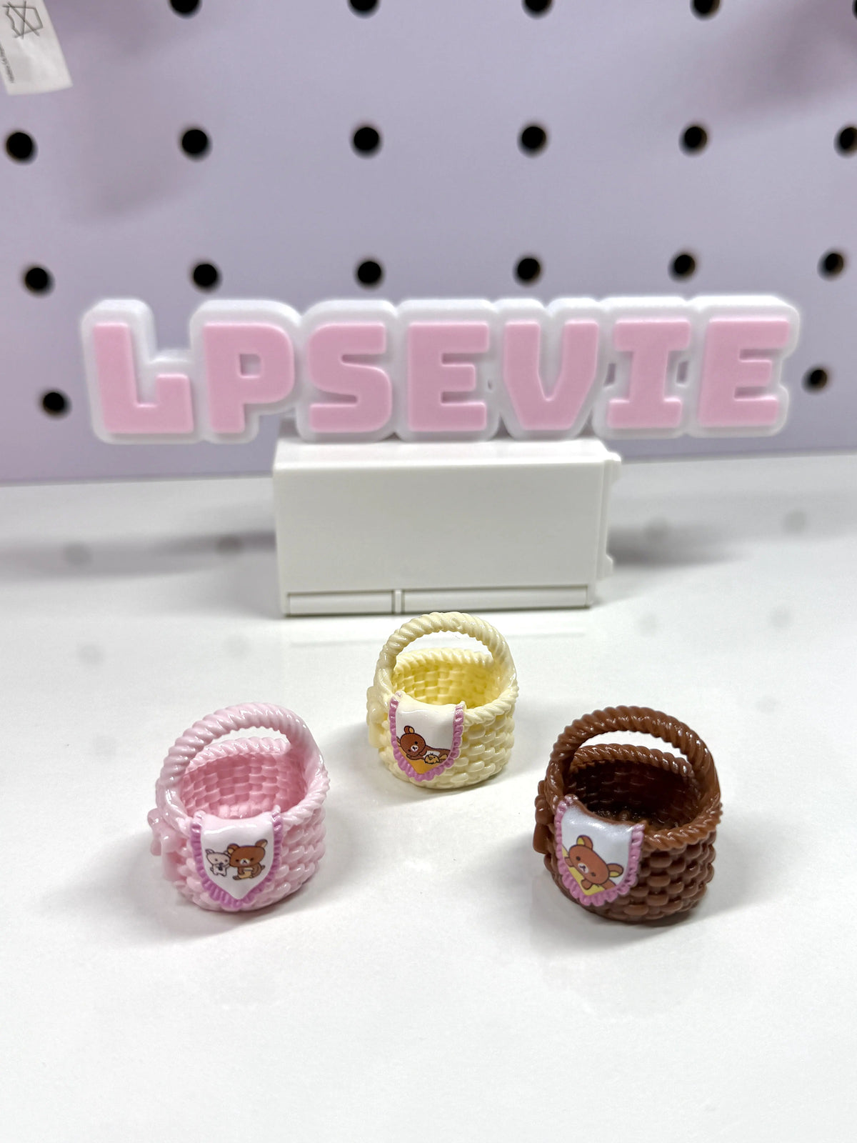 🧺 Miniature Rilakkuma Basket for LPS & Dollhouse Accessories | Cute Picnic Basket Prop