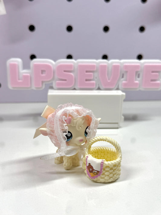 🧺 Miniature Rilakkuma Basket for LPS & Dollhouse Accessories | Cute Picnic Basket Prop