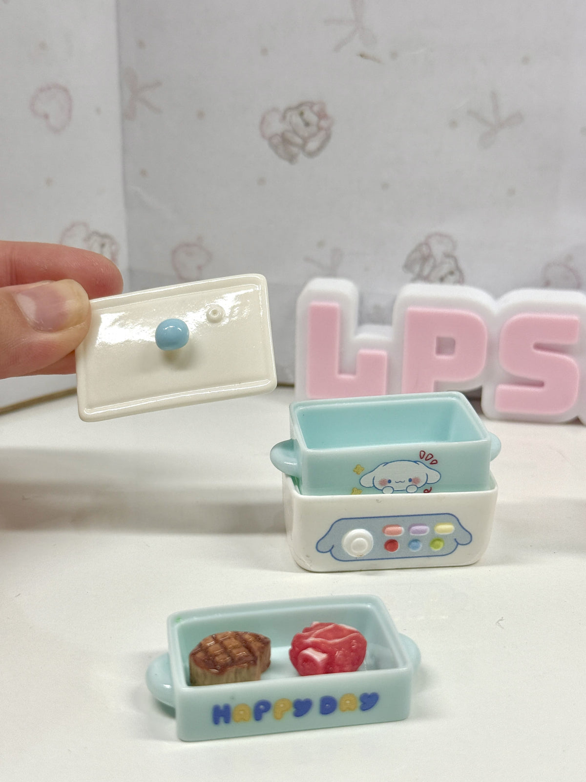 Miniature Kawaii Slow Cooker Crock Pot for Littlest Pet Shop (LPS) | Dollhouse Kitchen Appliance with Optional Food