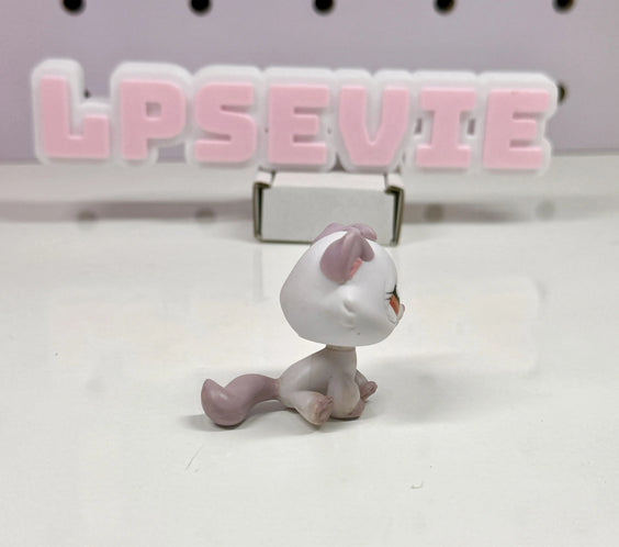 Authentic Littlest Pet Shop Bon Bon Sitting Cat #1637 | Lavender Purple Cat with Orange Eyes Hasbro G2 LPS