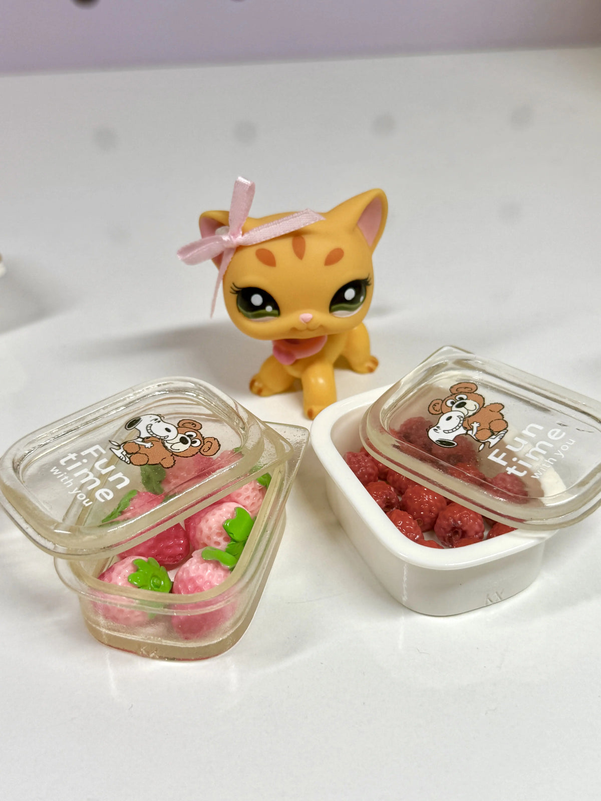 Miniature Food Storage Container for Littlest Pet Shop (LPS) | Opening Lid Dollhouse Kitchen Accessory