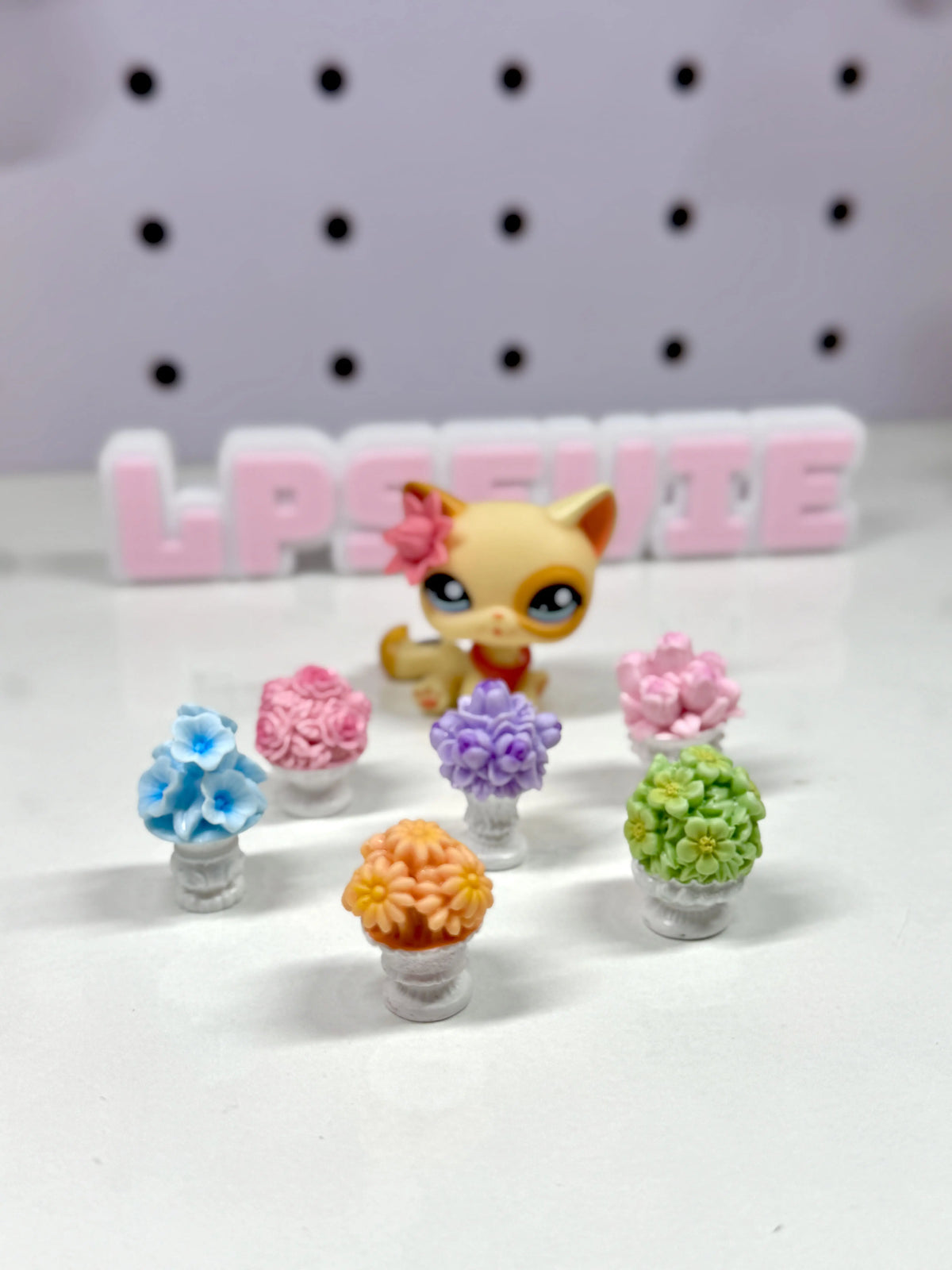 Set of 6 Miniature Flower Pots | Dollhouse Garden Decor Floral Accessories